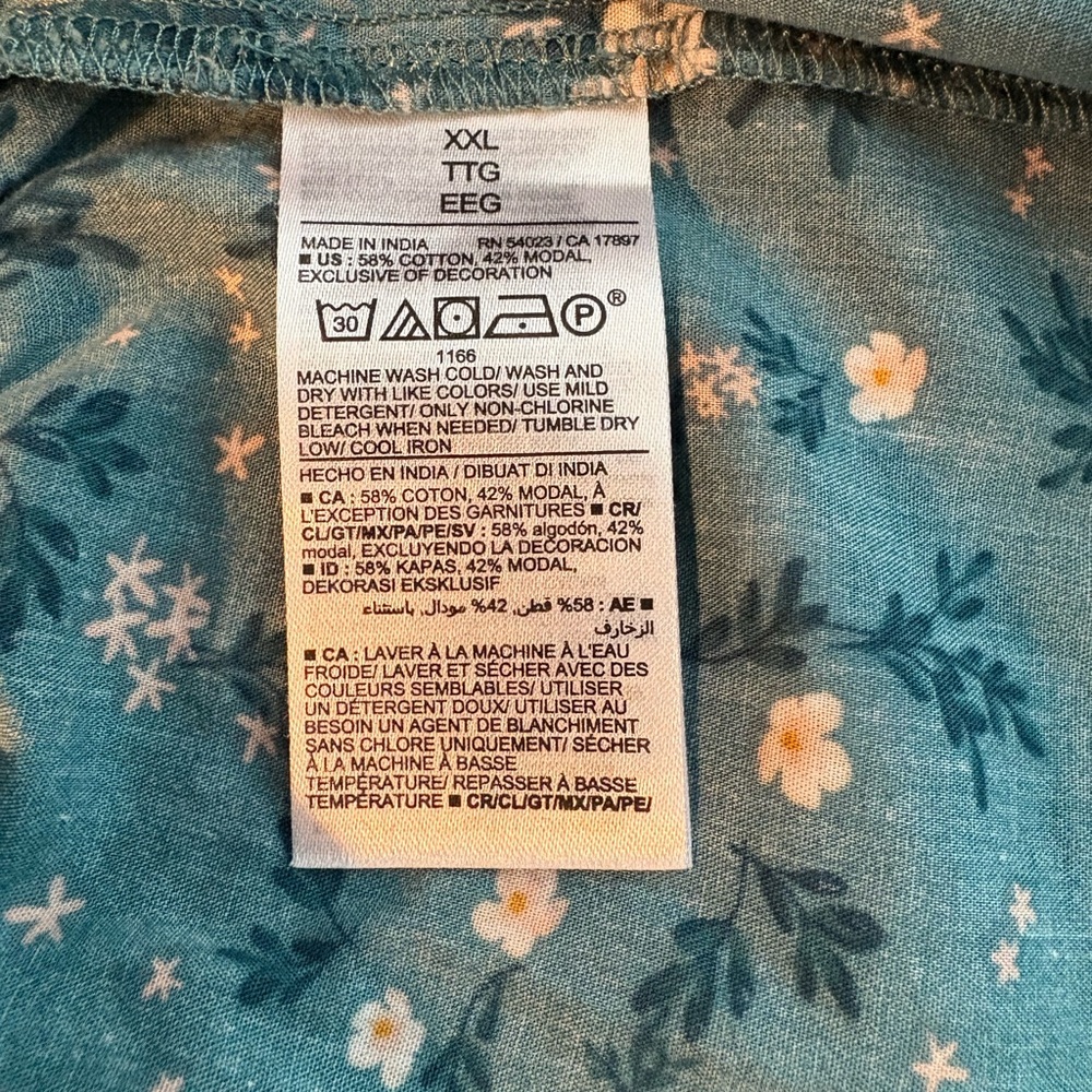 Old Navy Teal Floral Print Shorts - Picture 4 of 8
